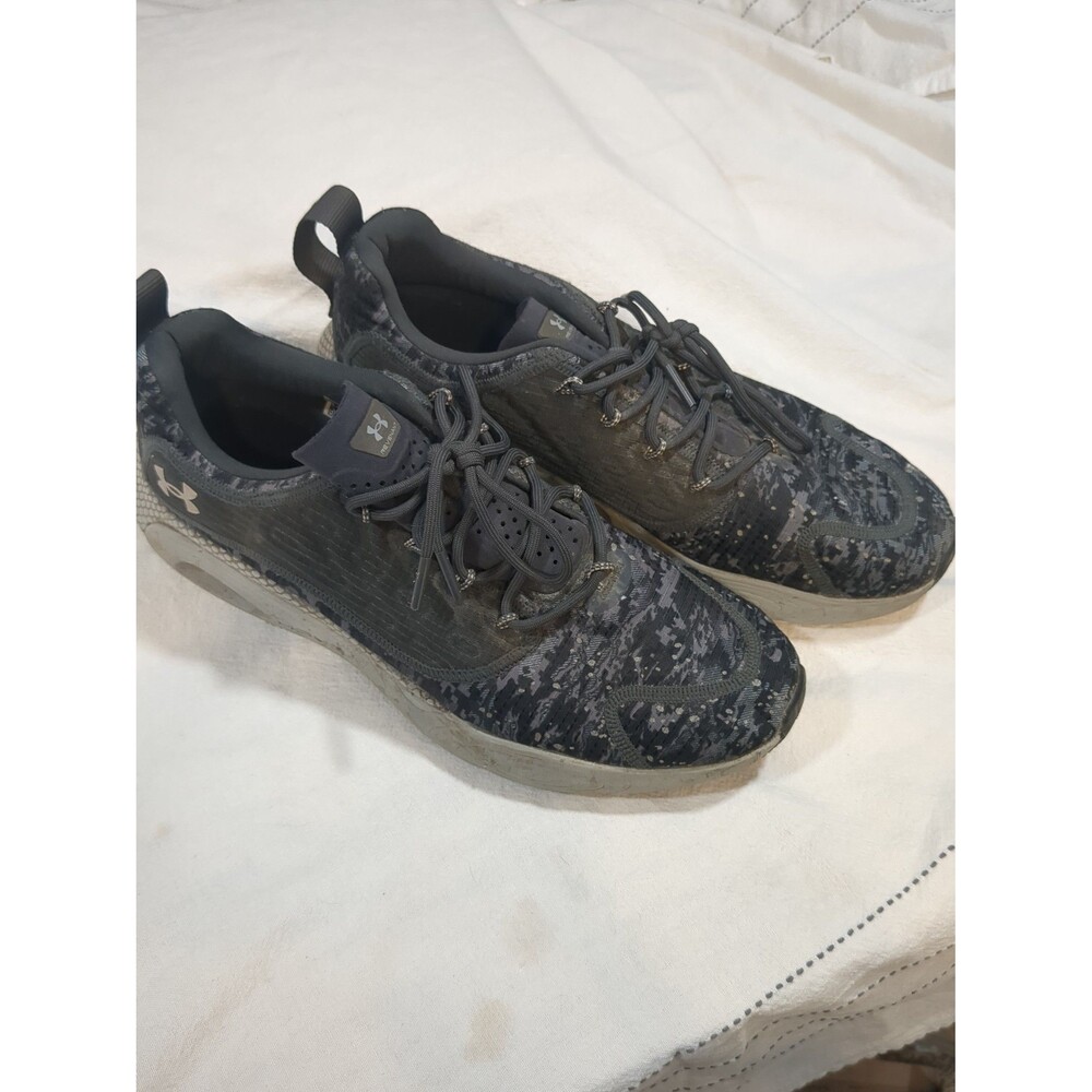 Under Armour HOVR Revenant size 11